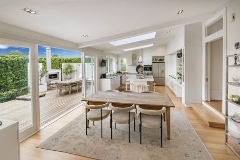 Photo of property in 126 Calliope Road, Stanley Point, Auckland, 0624
