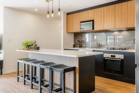 Photo of property in 99 Station Road, Kumeu, 0891