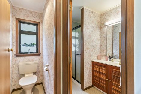 Photo of property in 31 Wadestown Road, Wadestown, Wellington, 6012