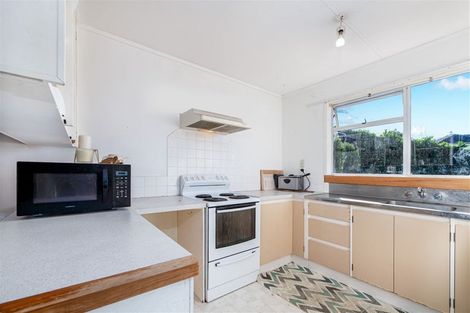 Photo of property in 14 Donovan Avenue, Massey, Auckland, 0614