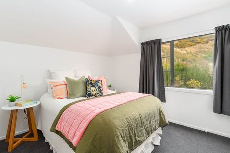 Photo of property in 70 Erlestoke Crescent, Churton Park, Wellington, 6037