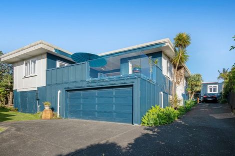 Photo of property in 15 Beach Road, Manly, Whangaparaoa, 0930