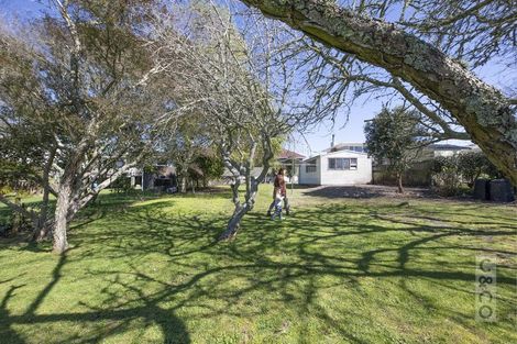 Photo of property in 30 Riverhead Road, Kumeu, 0810