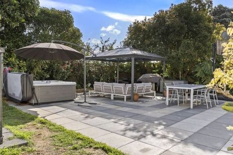 Photo of property in 6 Links Avenue, Mount Maunganui, 3116