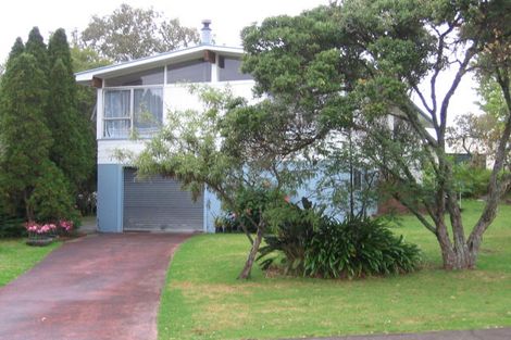 Photo of property in 104 Farquhar Road, Glendene, Auckland, 0602