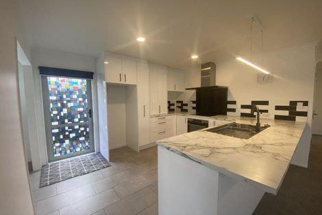 Photo of property in 30 Bay Street, Red Beach, 0932