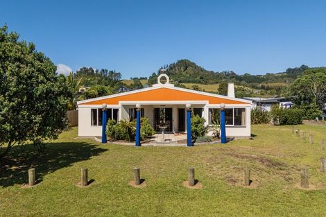 Photo of property in 1 Hawk Hill Crescent, Cooks Beach, Whitianga, 3591