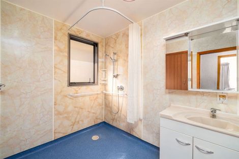 Photo of property in 1/62 Bowhill Road, New Brighton, Christchurch, 8083