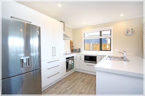 Photo of property in 5 Story Street, Foxton Beach, Foxton, 4815