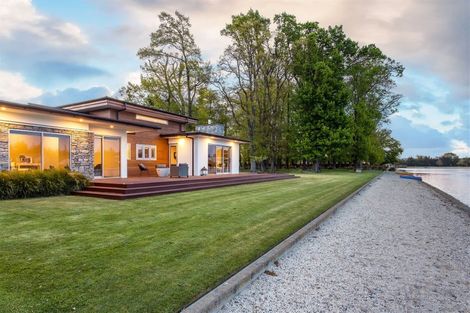 Photo of property in 28 Oakgrove Drive, Rangiora, 7400