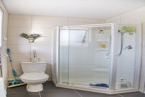 Photo of property in 43 Strid Road, Te Atatu South, Auckland, 0610