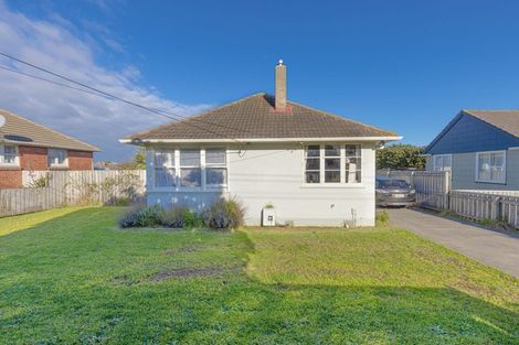 Photo of property in 15 Maire Street, Gonville, Whanganui, 4501