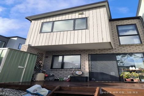 Photo of property in 134e Tiriwa Drive, Massey, Auckland, 0614