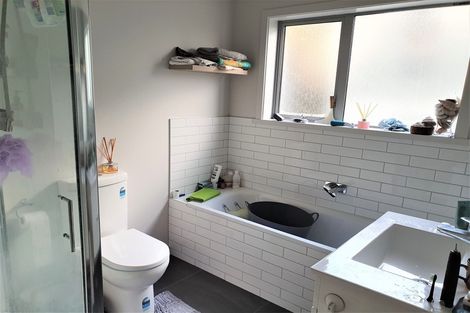 Photo of property in 18a Rarangi Way, Owhiro Bay, Wellington, 6023