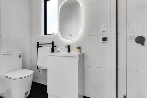 Photo of property in 2 Picnic Point Road, Hobsonville, Auckland, 0616