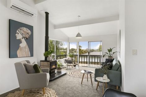 Photo of property in 1/102 Eskdale Road, Birkdale, Auckland, 0626