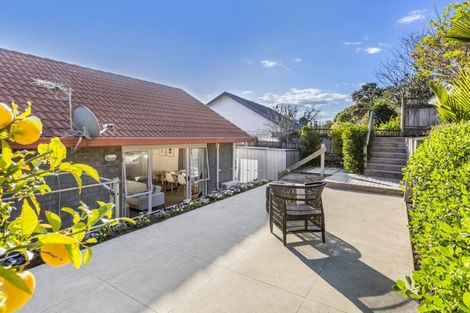 Photo of property in 15a Central Park Drive, Te Atatu South, Auckland, 0610