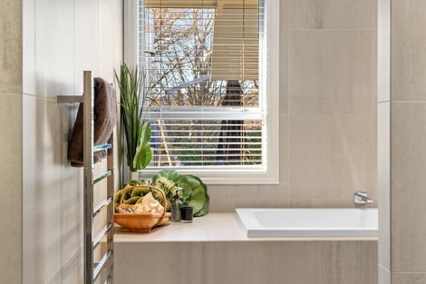 Photo of property in 9 Hollyhock Lane, Wanaka, 9305