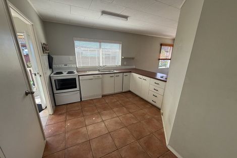 Photo of property in 3 Rosemead Place, Randwick Park, Auckland, 2105