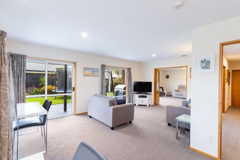 Photo of property in 2 Millcroft Place, Parklands, Christchurch, 8083