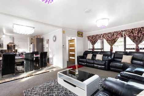 Photo of property in 5 Rowandale Avenue, Manurewa, Auckland, 2102