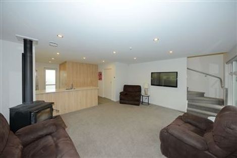 Photo of property in 216 Weston Road, St Albans, Christchurch, 8052