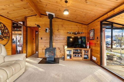 Photo of property in 2 Bruce Street, Cromwell, 9310