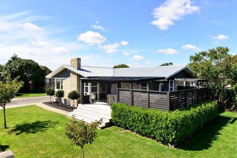 Photo of property in 2 Katherine Place, Melville, Hamilton, 3206