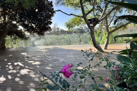 Photo of property in 13 Kimberly Grove, Greenhithe, Auckland, 0632