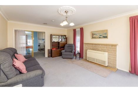 Photo of property in 2/7 Peters Lane, Spreydon, Christchurch, 8024