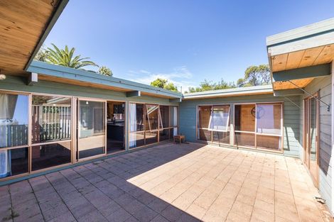 Photo of property in 1-3 East Road, Shannon, 4821