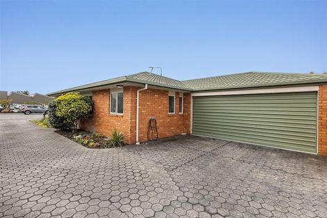 Photo of property in 84 Main Road North, Papanui, Christchurch, 8052