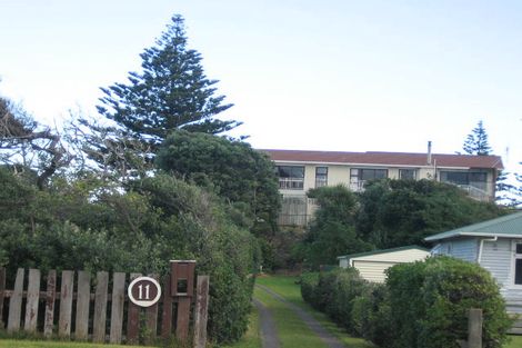 Photo of property in 11 Tasman Road, Otaki Beach, Otaki, 5512