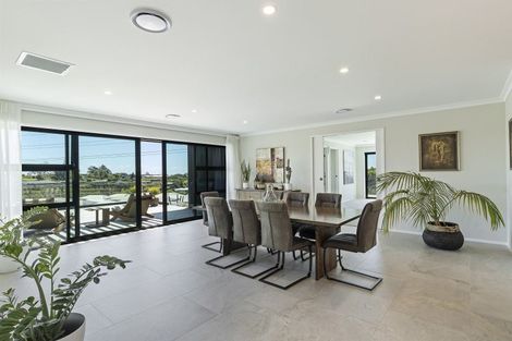 Photo of property in 51 Fernbrook Drive, Hurworth, New Plymouth, 4310