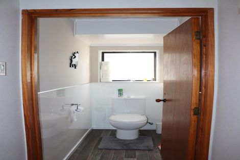 Photo of property in 84 Hakanoa Street, Huntly, 3700