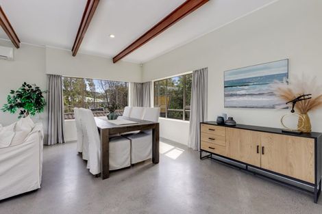 Photo of property in 1070 Scenic Drive North, Swanson, Auckland, 0816