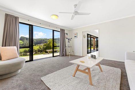 Photo of property in 165b Oraha Road, Kumeu, 0892