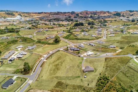 Photo of property in 12 Peet Row, Pokeno, 2471