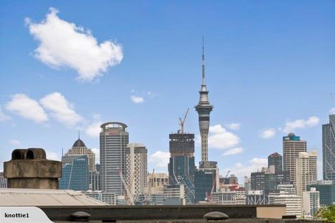 Photo of property in 4/64 Victoria Road, Devonport, Auckland, 0624