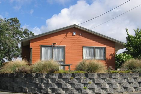 Photo of property in 828 East Coast Road, Oteha, Auckland, 0630