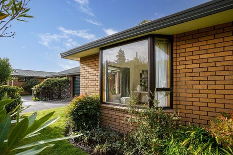 Photo of property in 2/7 Torvill And Dean Lane, Cashmere, Christchurch, 8022