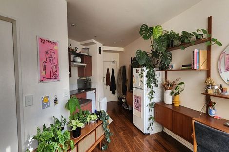 Photo of property in Hume House, 2/152 The Terrace, Wellington Central, Wellington, 6011