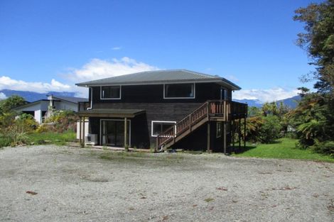 Photo of property in 14 Korua Street, Moana, 7872