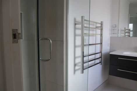 Photo of property in 1/21 Quebec Road, Milford, Auckland, 0620