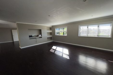 Photo of property in 2 Bellbird Rise, Murrays Bay, Auckland, 0630