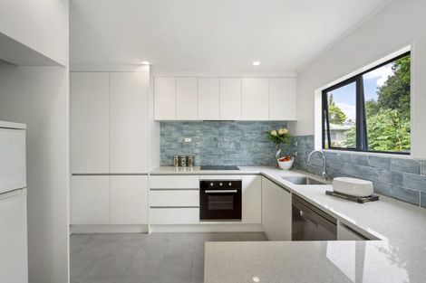 Photo of property in 2/26 Blenheim Street, Glenfield, Auckland, 0629