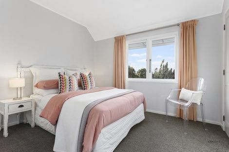 Photo of property in 172 Carter Road, Oratia, Auckland, 0604