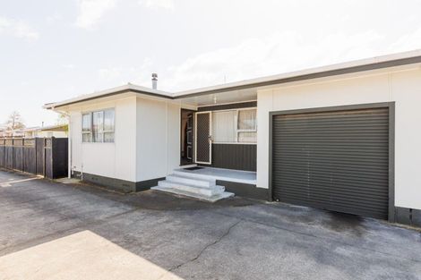 Photo of property in 34 Geraldine Crescent, Cloverlea, Palmerston North, 4412