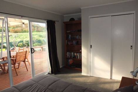 Photo of property in 9 Warren Street, Foxton Beach, Foxton, 4815