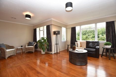 Photo of property in 229 High Street North, Carterton, 5713